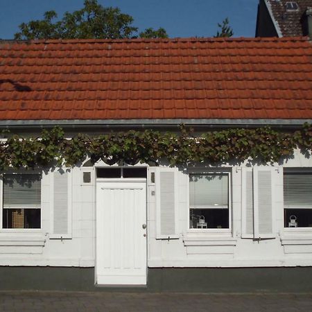 Kleines, Gemuetliches Haeuschen Apartment Monchengladbach Luaran gambar