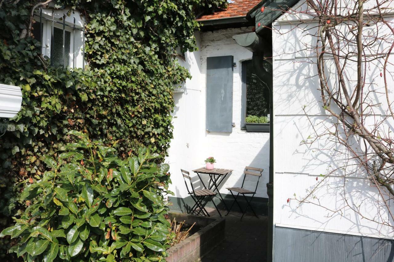 Kleines, Gemuetliches Haeuschen Apartment Monchengladbach Luaran gambar